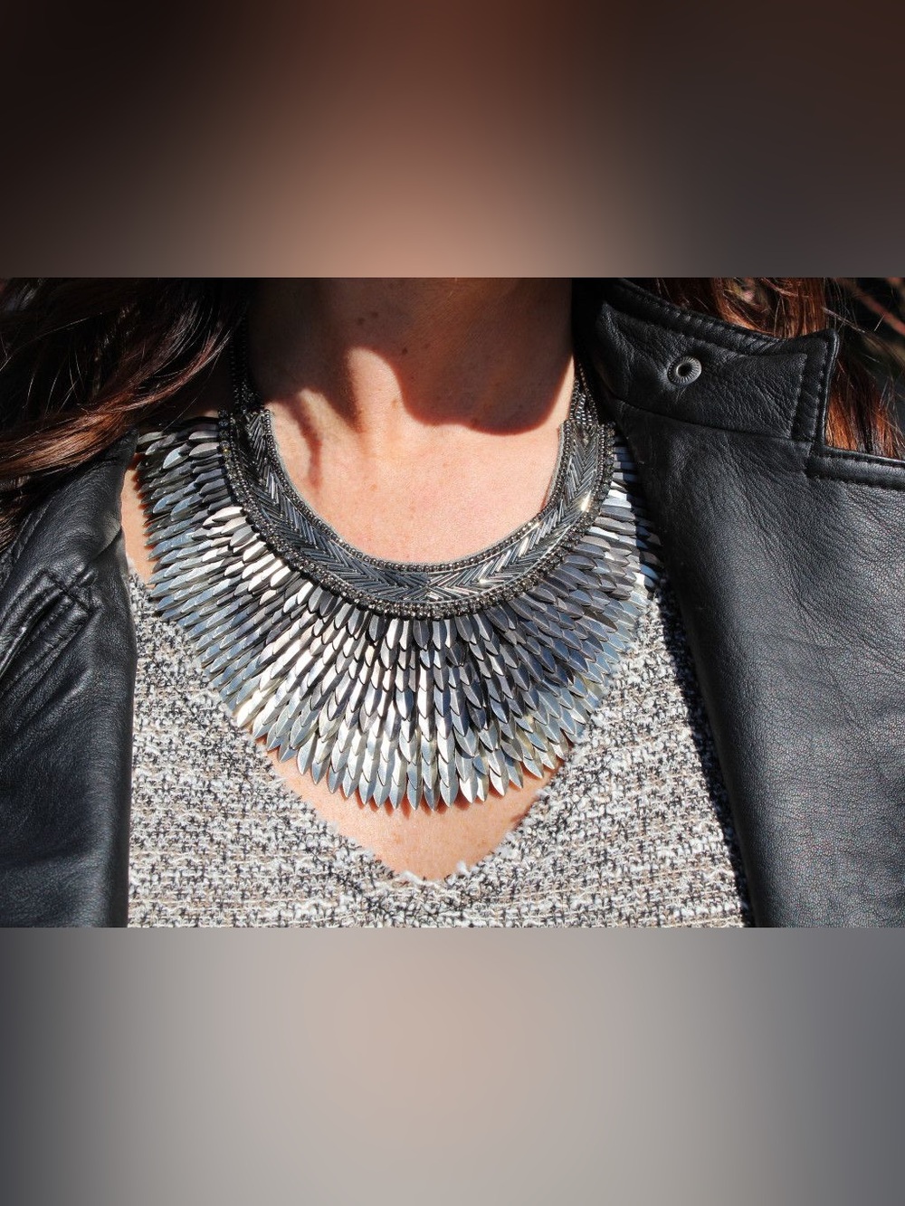 Stella & Dot Pegasus Bib Necklace - Picture 3 of 10